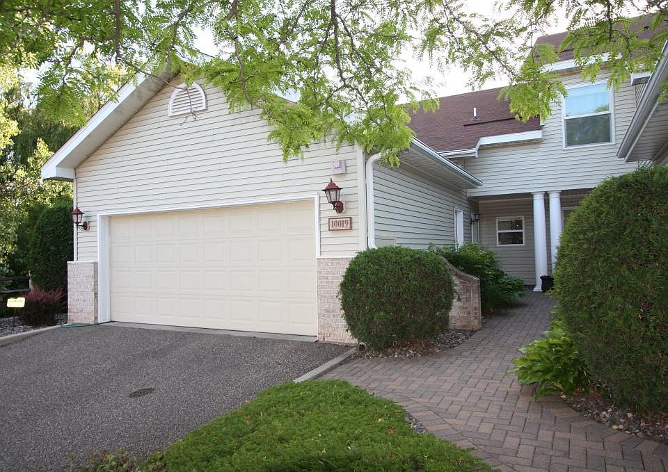 1st image of 10019 Cove Dr #1