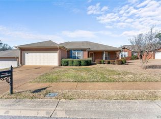 2305 Cross Creek Dr, Tuscaloosa, AL 35404