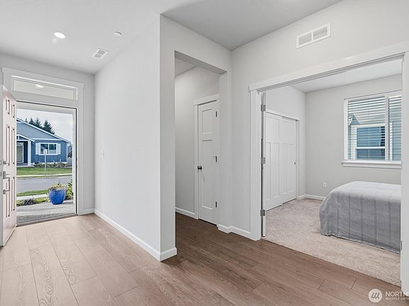4th image of 2716 S 8th Way