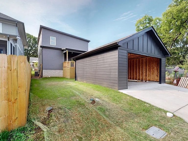 2908 Torbett St — Photo 12