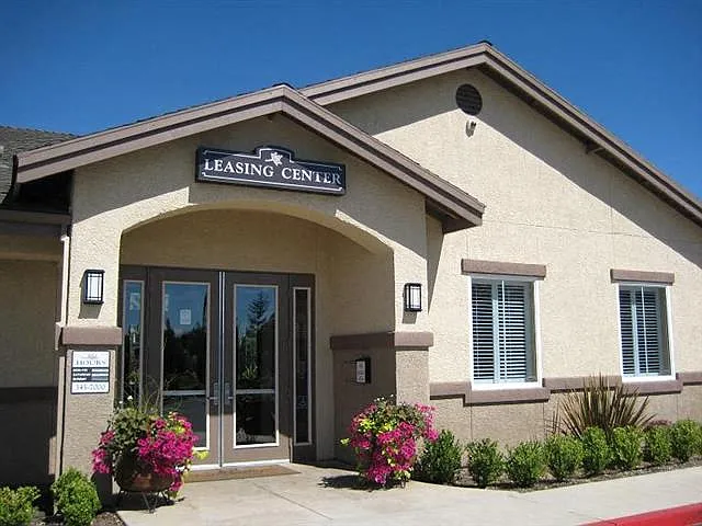 Building Photo - EATON VILLAGE