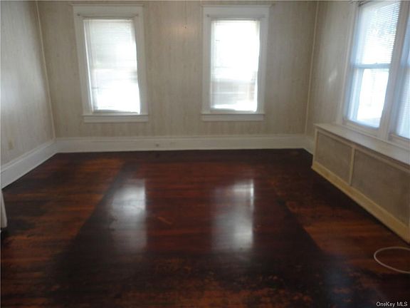 5th image of 13 Fostoria St