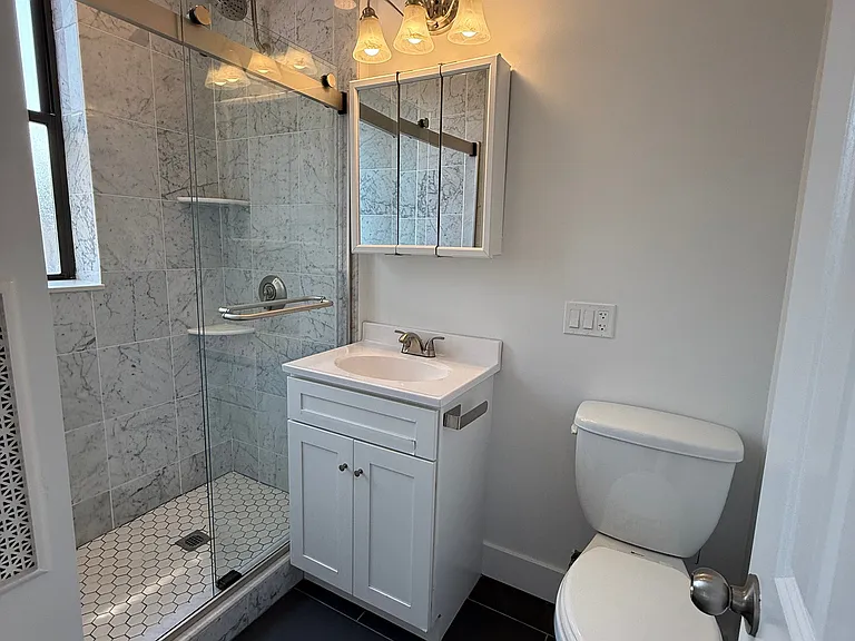 11 Queensberry St #32L — Photo 11