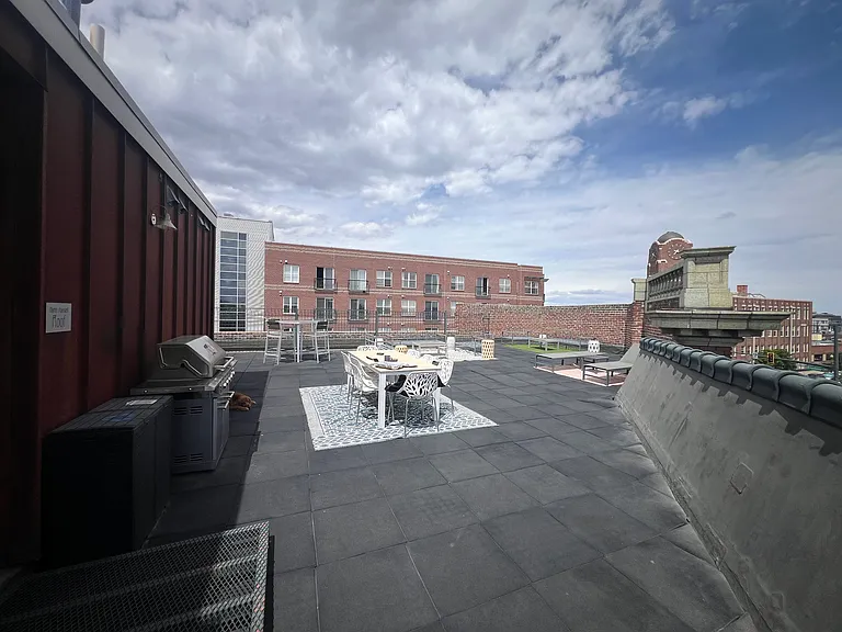 2441 N Broadway #102 — Photo 26
