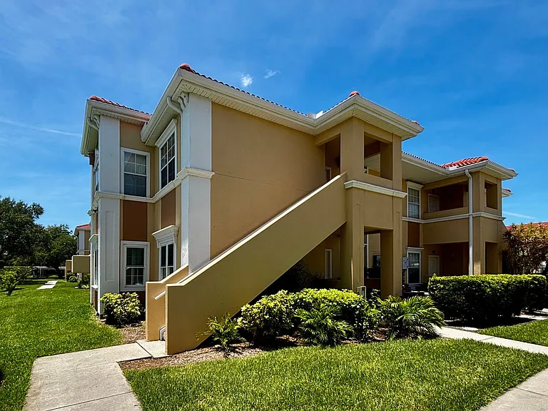 1020 Villagio Cir #205 — Photo 2