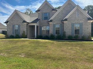 1411 Clair Cir S, Hernando, MS 38632