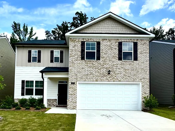 17 Woodbrook Trl, Newnan, GA 30265