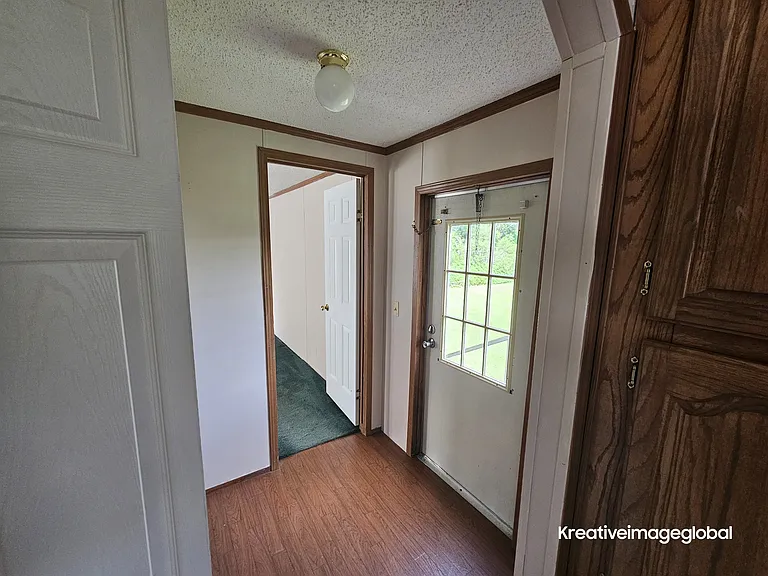 440 Fairgrounds Rd — Photo 4