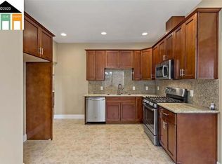 2211 42nd Ave #1, Oakland, CA 94601