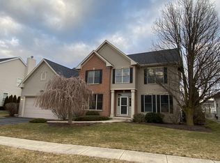 2428 Dustin Dr, Sycamore, IL 60178