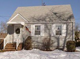 6 Terry Ln, Clark, NJ 07066