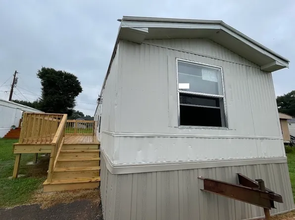 126 Alex Dr, Mount Holly, NC 28120