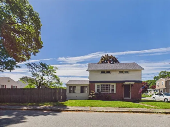 122 Gordon Ave, Warwick, RI 02889