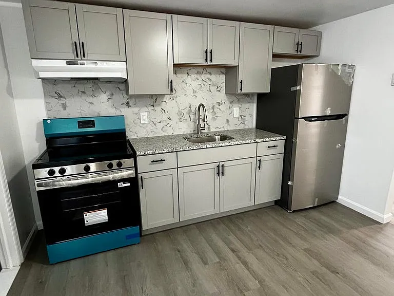 177 E Union St — Photo 4