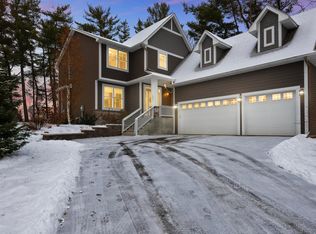 6435 Pleasant View Ln, Chanhassen, MN 55317