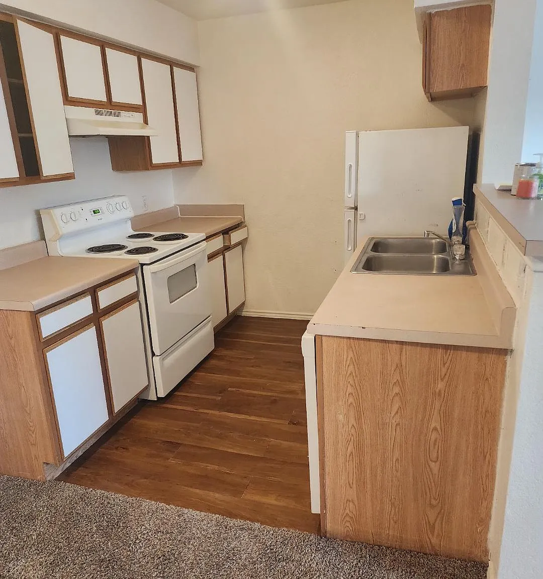 Winding Creek Apartments — Photo 2