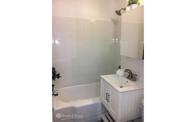 Sold by Douglas Elliman | media 21