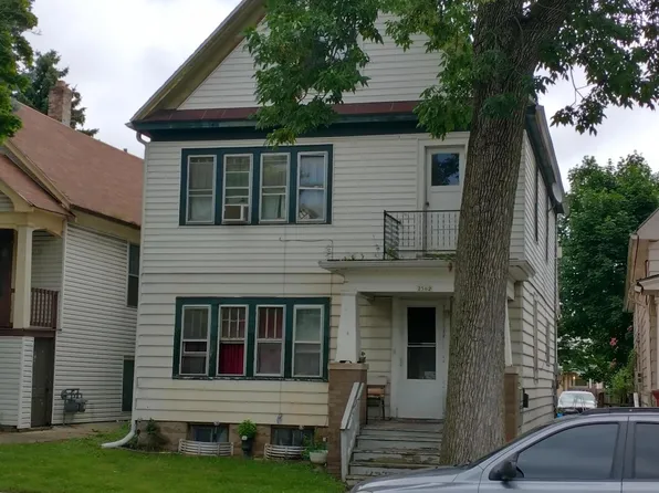2562 S 9th Pl, Milwaukee, WI 53215