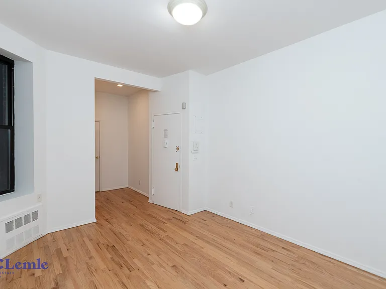 305 E 78th St #1D — Photo 10