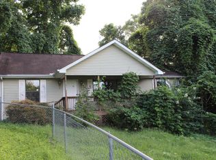 Della Ln, Rocky top, TN 37769