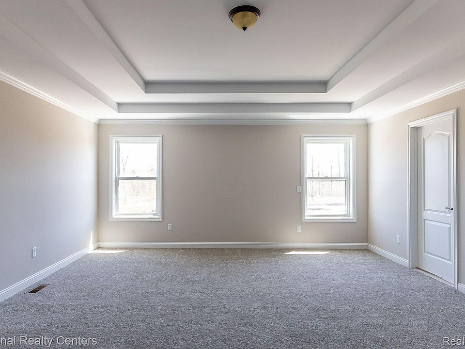 925 Guenevere Dr, photo 18