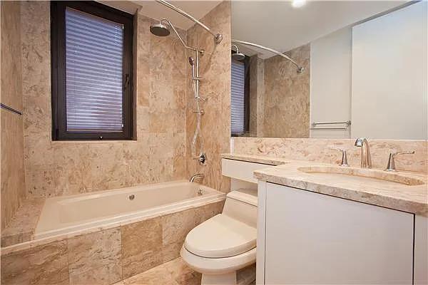 Rented by R New York | media 7