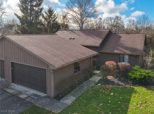 655 Cherry Park Oval, Aurora, OH
