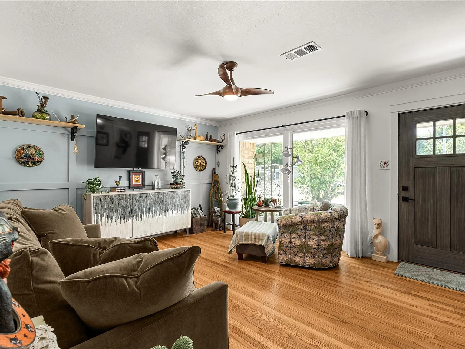 3 bed, 1.0 bath, 1025 sqft, $1,650 — Photo 4