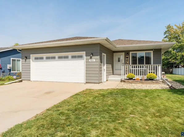 400 W 8th St, Dell Rapids, SD 57022