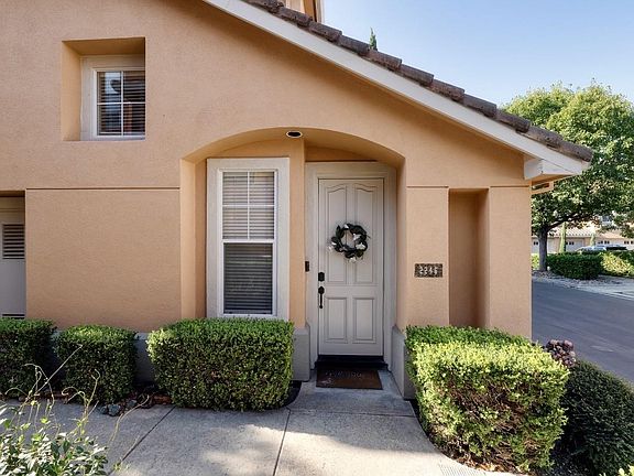 3rd image of 2246 Silver Blossom Ct