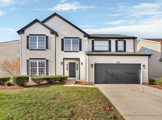 1818 Lake Shore Dr, Romeoville, IL 60446