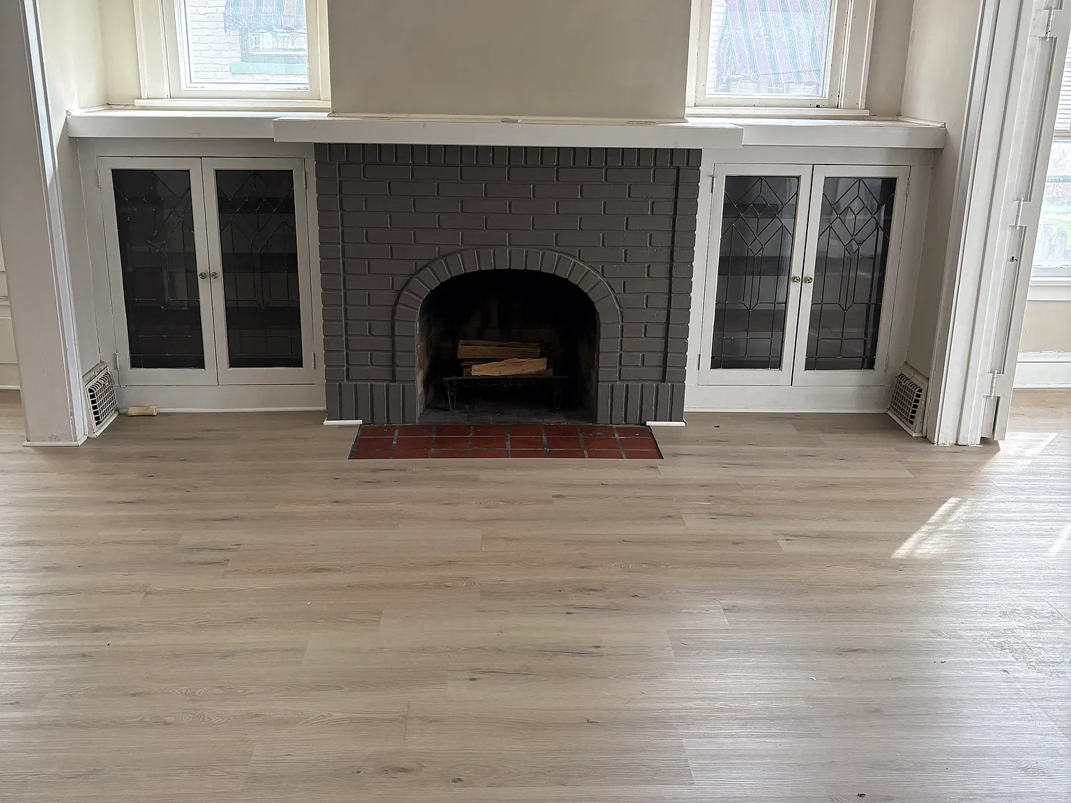 2 bed, 1200 sqft, $1,600 — Photo 2