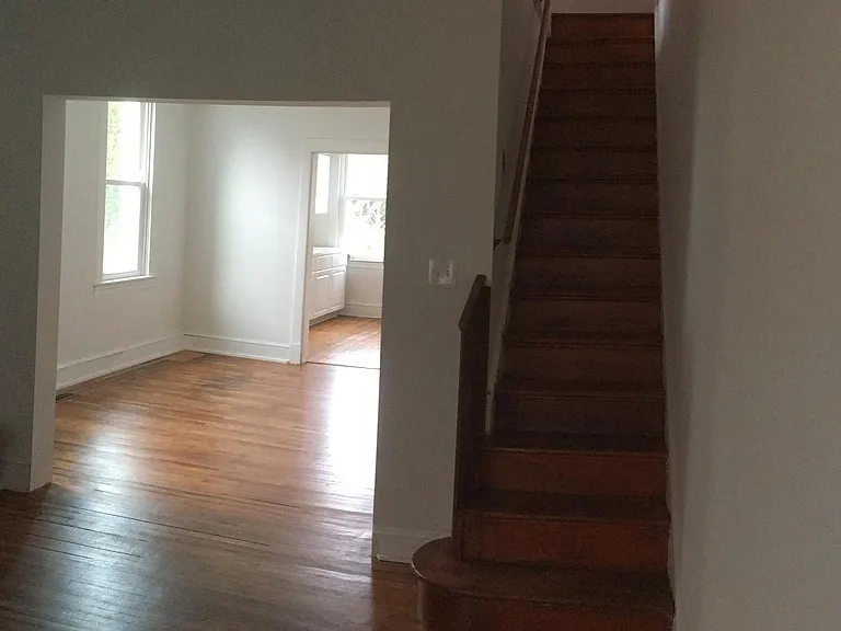2904 Chesley Ave — Photo 10
