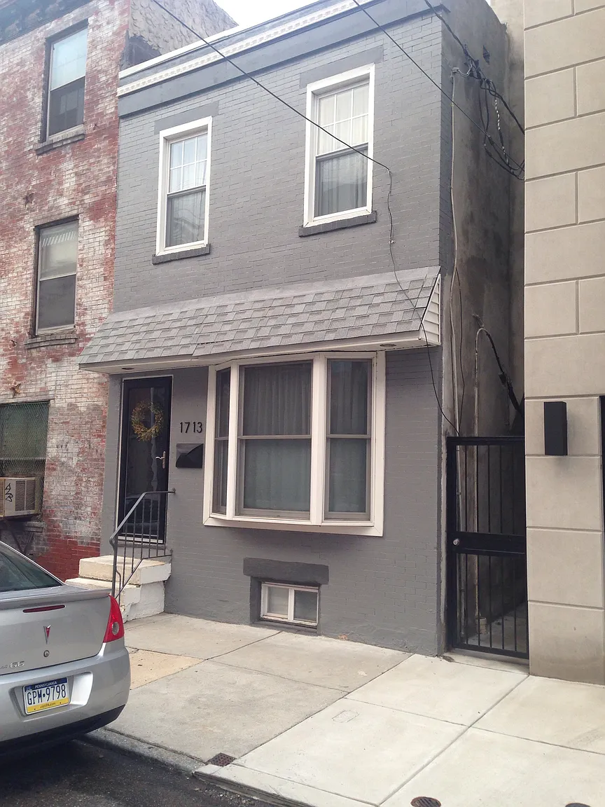 1713 Montrose St photo 1