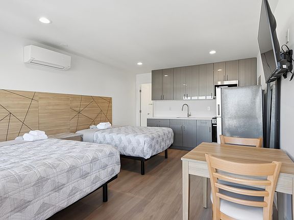 5th image of 511 E 11th Ave #211
