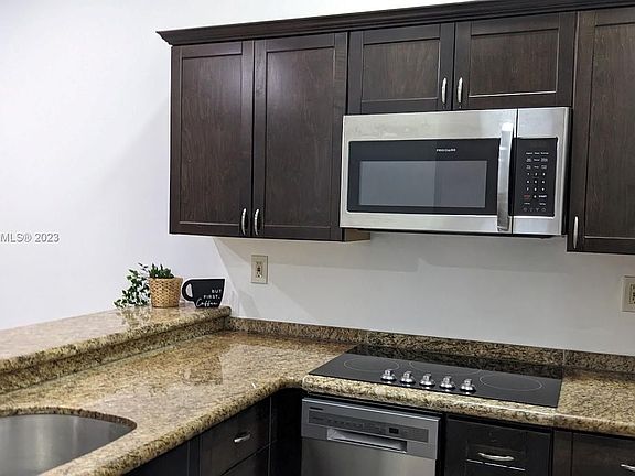 5th image of 13906 SW 93rd Ln #13906