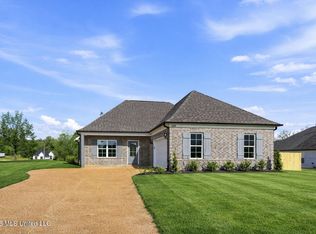 6486 E John Hamilton Way, Olive Branch, MS 38654