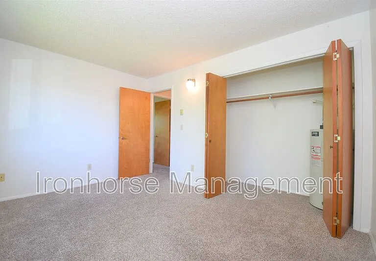 809 W Villard St #47 — Photo 13