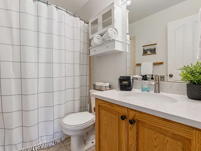 763 S 25 E — Photo 11
