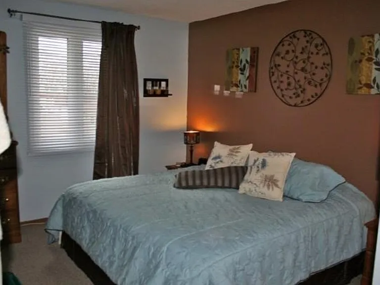 186 Limpert Ave #2 — Photo 8