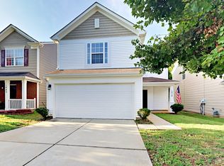 1038 Mearn Rd, Charlotte, NC 28216