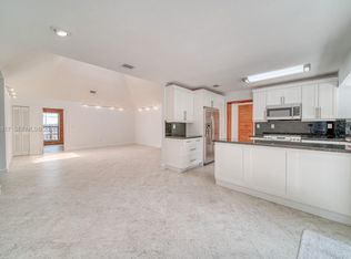 7320 SW 100th Ct, Miami, FL 33173