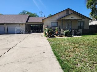 104 E Donna Dr, Merced, CA 95340