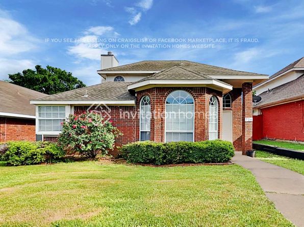 726 Willow Oak Dr