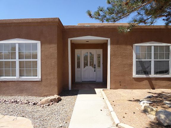 4th image of 10115 Arroyo Bend Dr NW