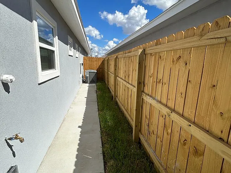 1018 N Abbey Ave #3 — Photo 2
