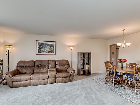 5th image of 17622 N Buntline Dr