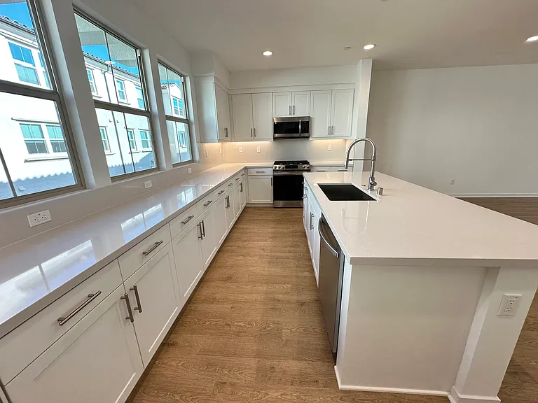 249 Averett Ct — Photo 16