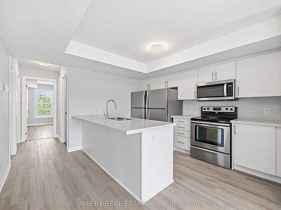 2nd image of 250 Penetanguishene Rd #7