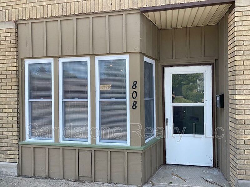 1st image of 808 E Erie Ave